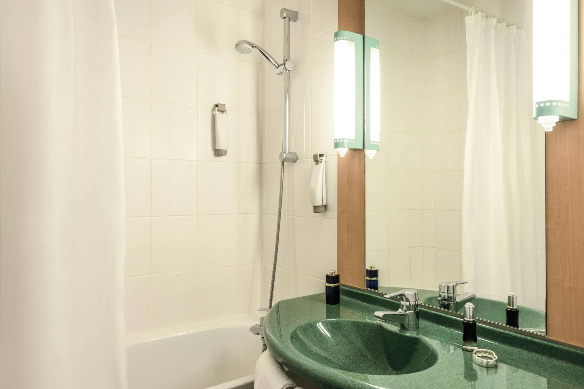 Ibis Egletons Ξενοδοχείο Εξωτερικό φωτογραφία